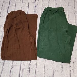 Two pairs linen pants one brown one olive elastic waist with cargo pockets